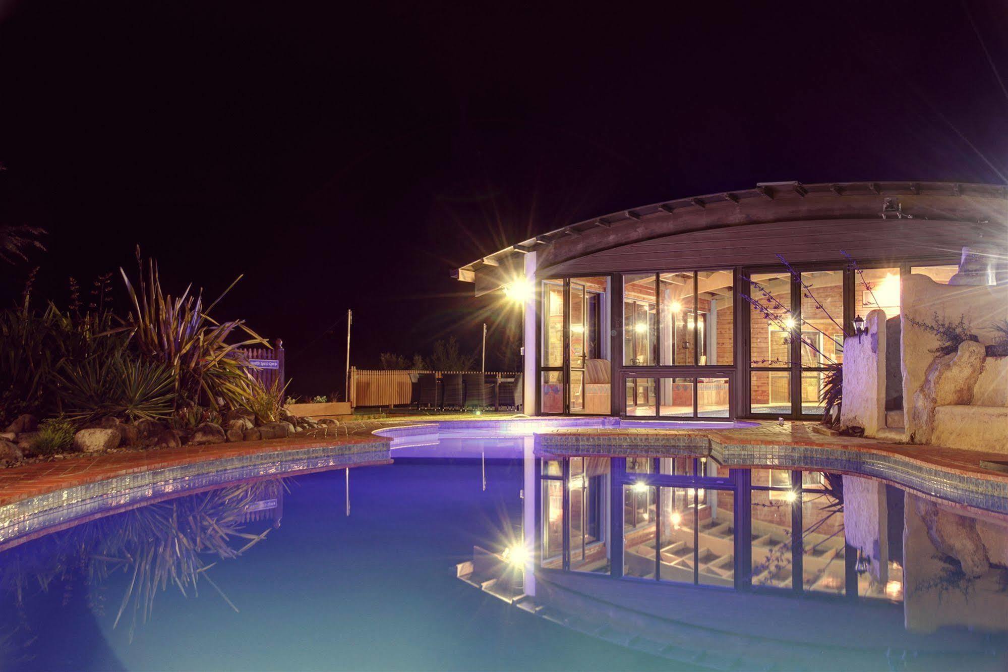 Motel Kimi Ora Eco 4*